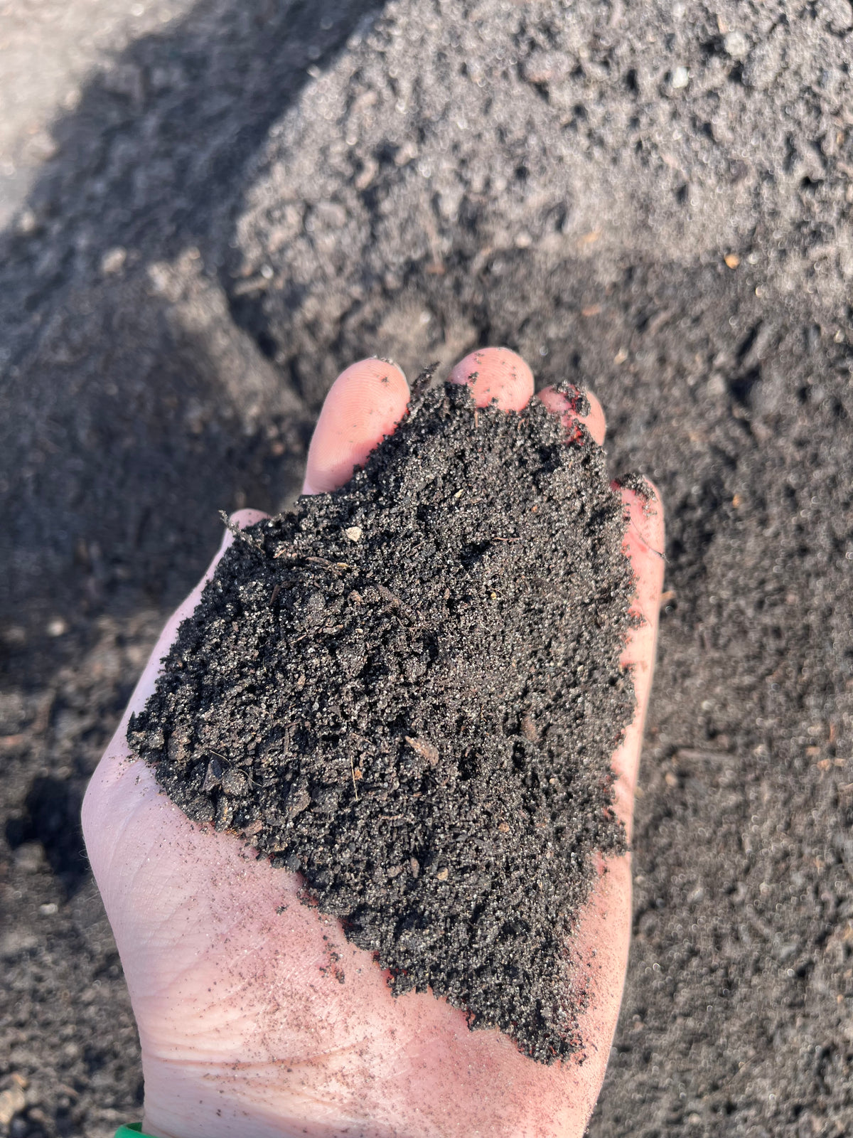 Bulk: Organic Top Soil yd. – CW Willis Landscaping and Garden Center